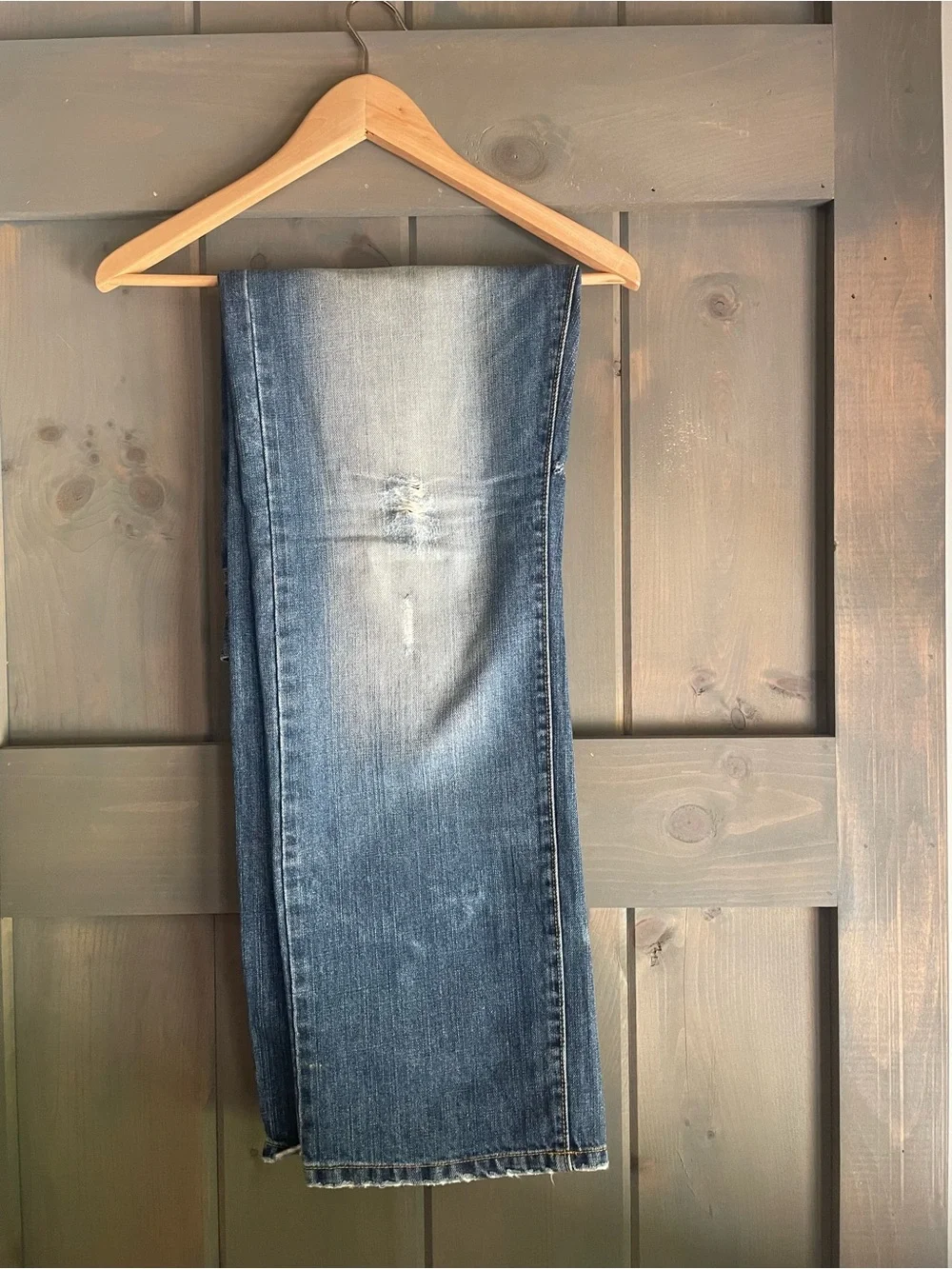 Old Navy Men's Washed Blue Relaxed Straight Jeans